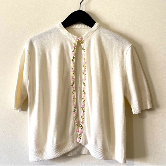 Vintage Sweaters - Vintage Floral Embroidered Cardigan